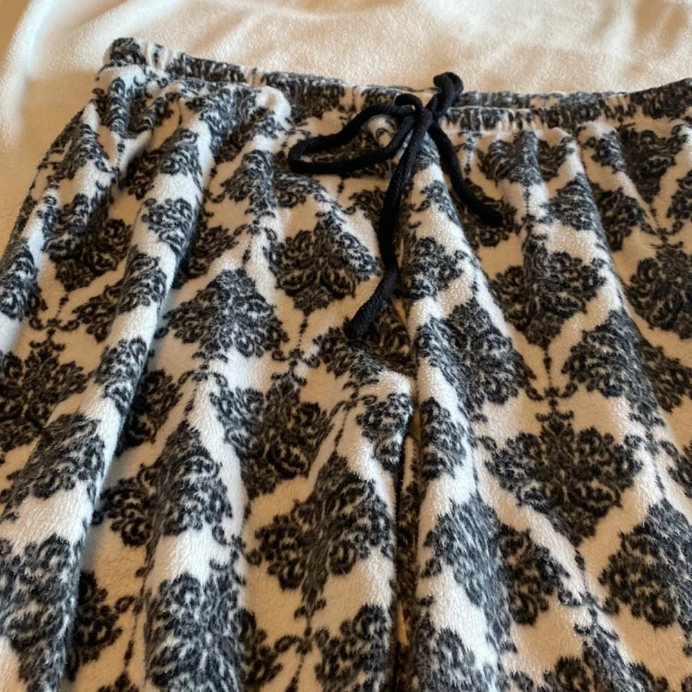PJ Set - Picture 8 of 8